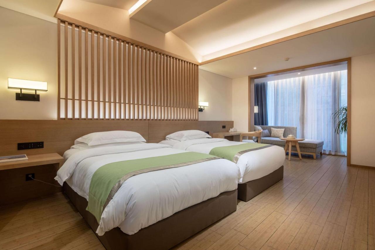 Howard Johnson Huashuiwan Hot Springs Resort Çengdu Dış mekan fotoğraf