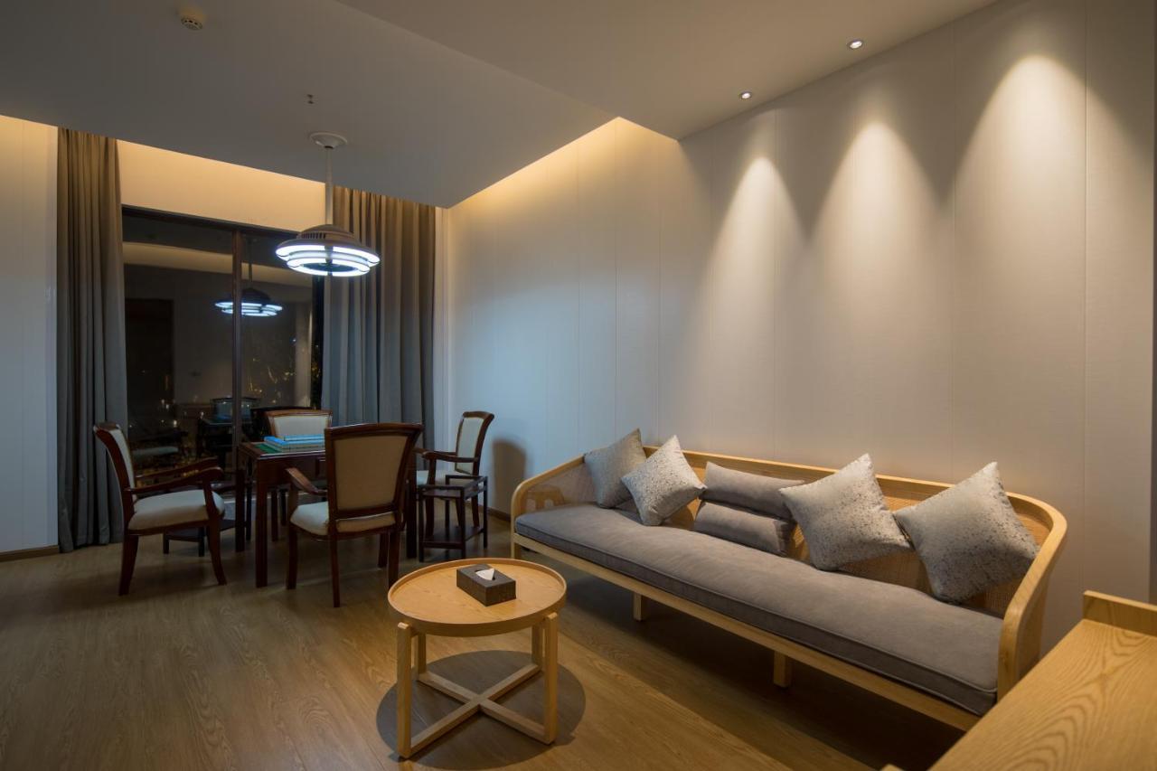 Howard Johnson Huashuiwan Hot Springs Resort Çengdu Dış mekan fotoğraf